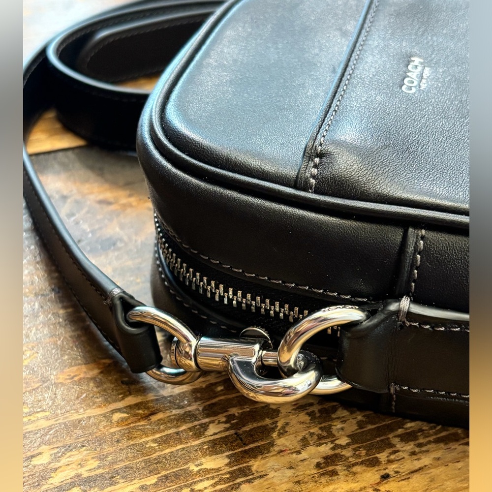 Coach Hitch Black Leather Crossbody Bag - Picture 4 of 9